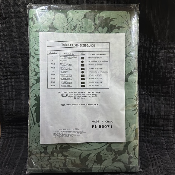 Bordeaux Flannel Back Vinyl Table Cloth~60x84” - Picture 4 of 5